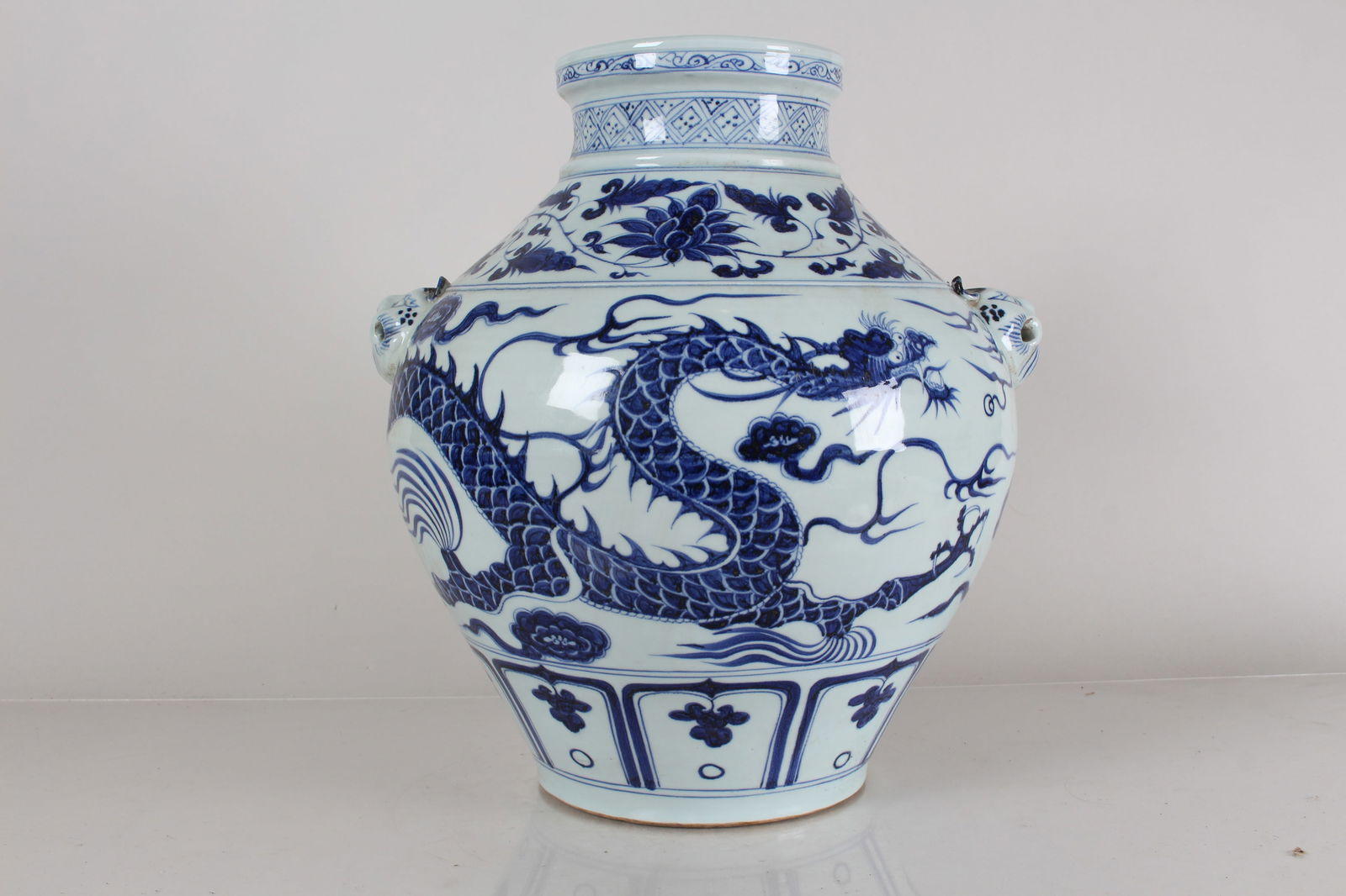 A Chinese Dragon-decorating Blue and White Porcelain Fortune Vase (1 of 6)