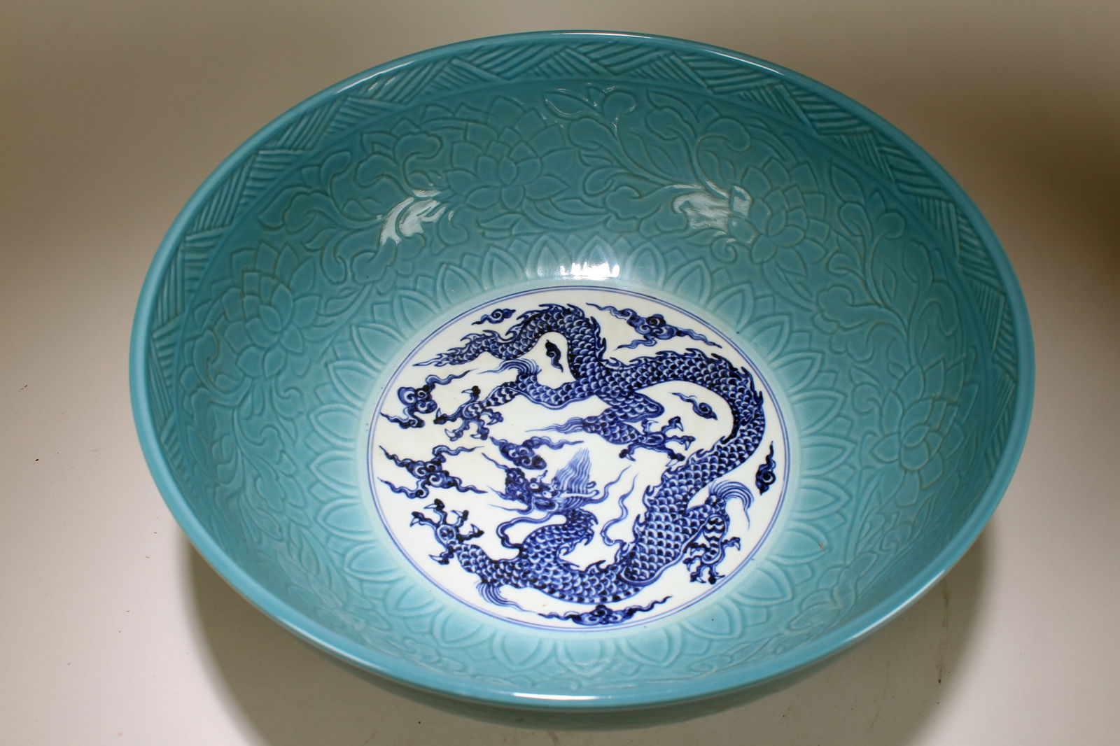 A Chinese Blue-coding Massive Dragon-decorating Porcelain Bowl (1 of 4)