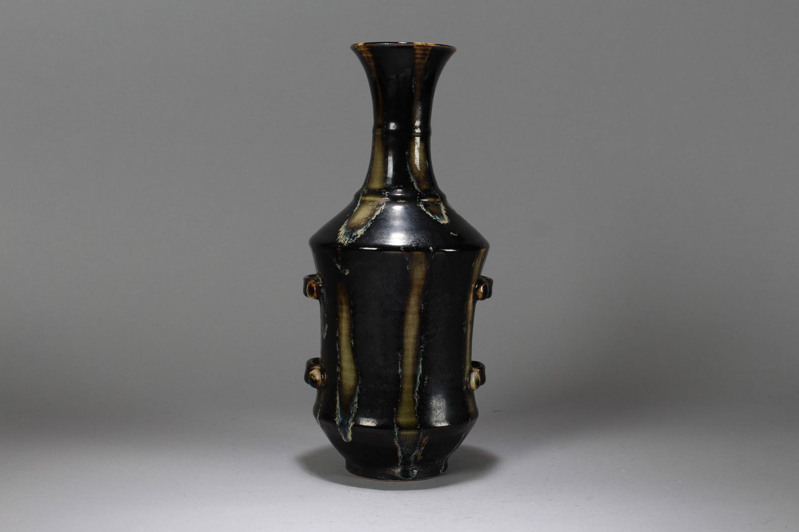 A Chinese Anicent-framing Porcelain Fortune Vase: A Chinese Anicent-framing Porcelain Fortune Vase. Height: 11.5 (inch). Width: 4.75 (inch).