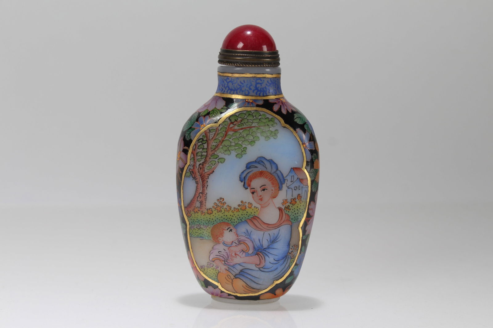 A Chinese Story-telling Fortune Snuff Bottle (1 of 6)