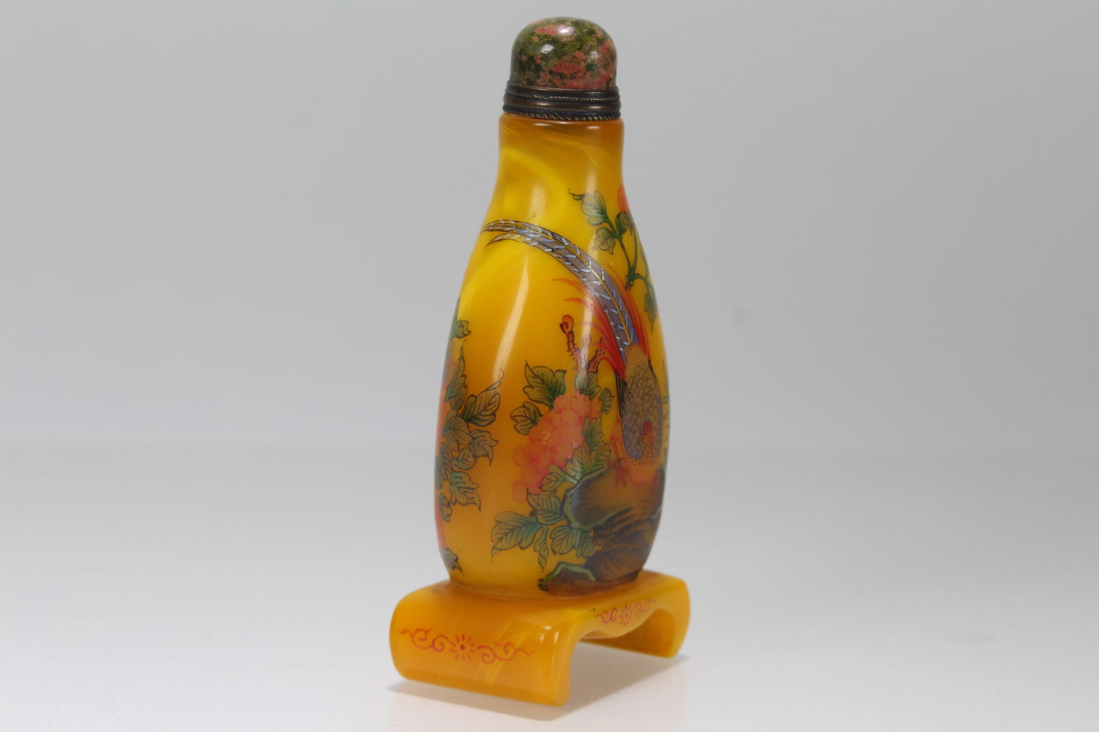 A Chinese Yellow-coding Fortune Snuff Bottle - 2
