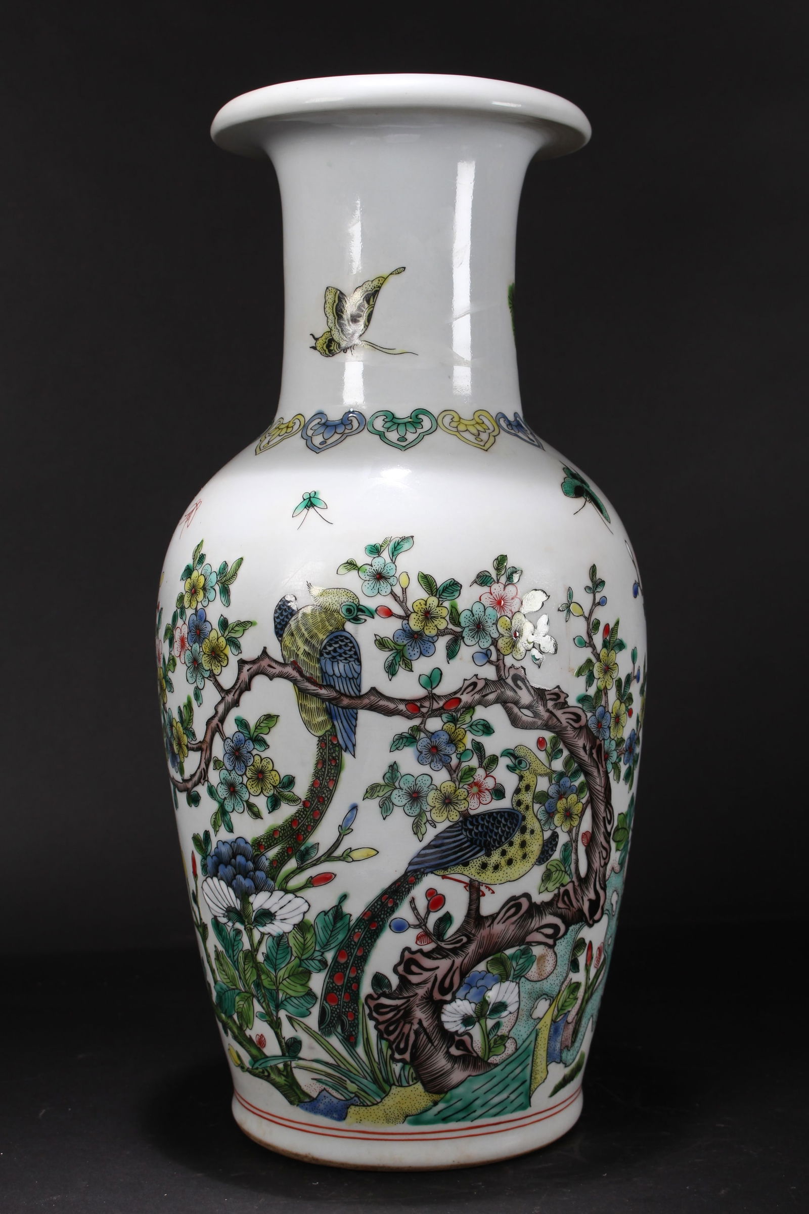 A Chinese Massive Nature-sceen Porcelain Fortune Vase (1 of 5)