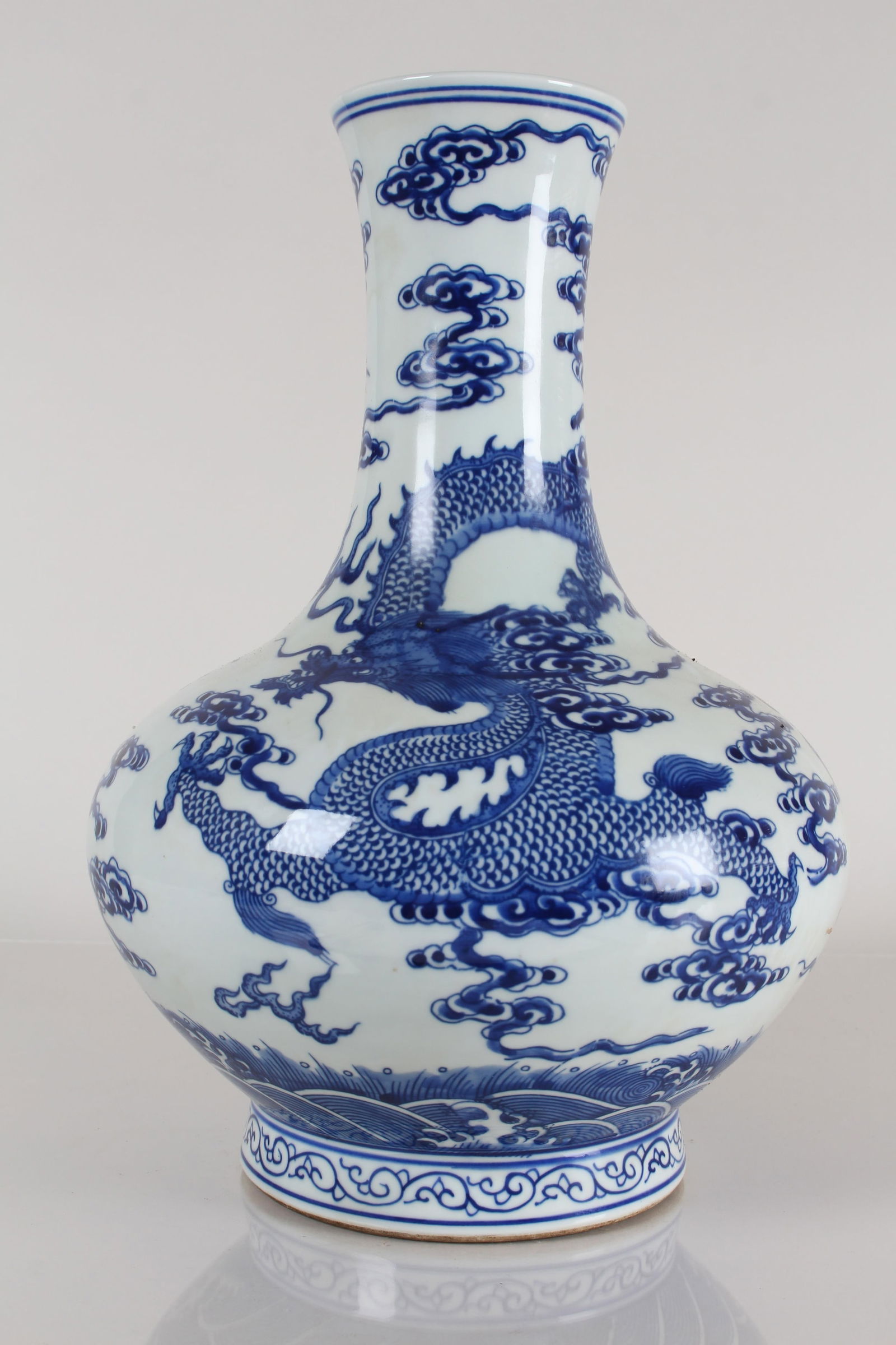 A Chinese Dragon-decorating Blue and White Porcelain Fortune Vase (1 of 6)
