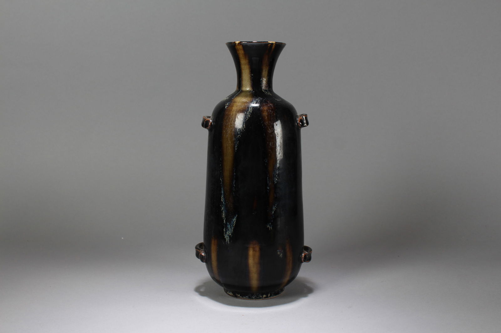 A Chinese Anicent-framing Porcelain Fortune Vase: A Chinese Anicent-framing Porcelain Fortune Vase. Height: 12 (inch). Width: 5.5 (inch).