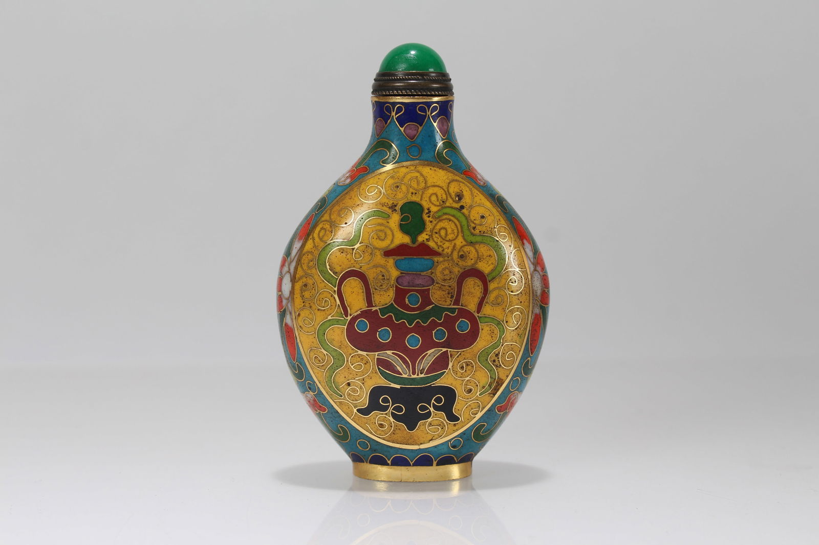 A Chinese Bat-framing Cloisonne Fortune Snuff Bottle (1 of 5)