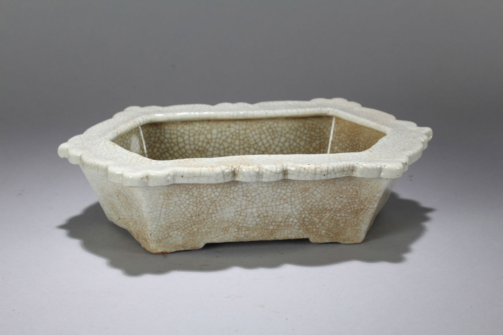 A Chinese Crack-style Porcelain Fortune Plate (1 of 5)