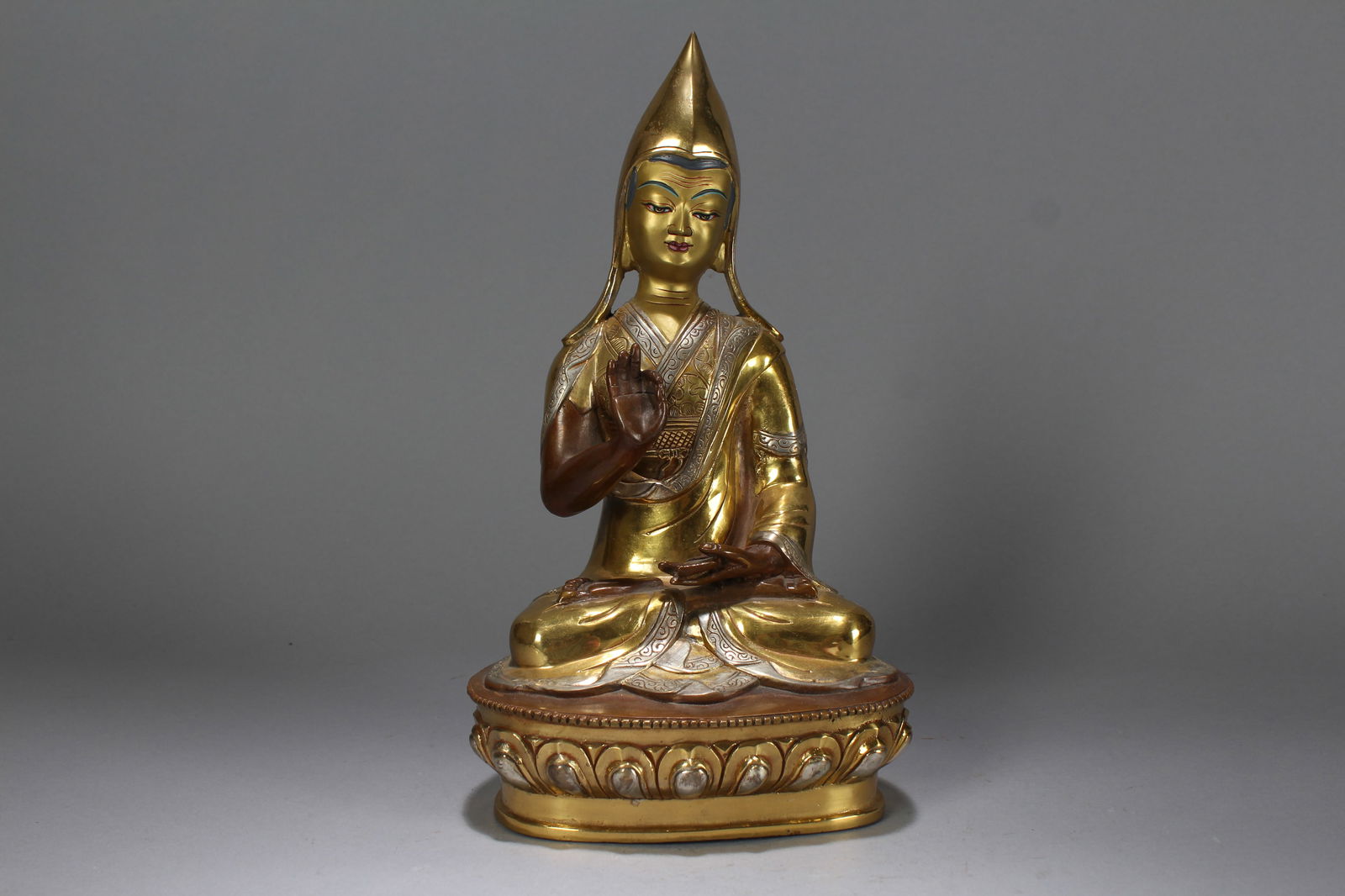 A Chinese Religious Gilt Fortune Buddha Statue (1 of 6)