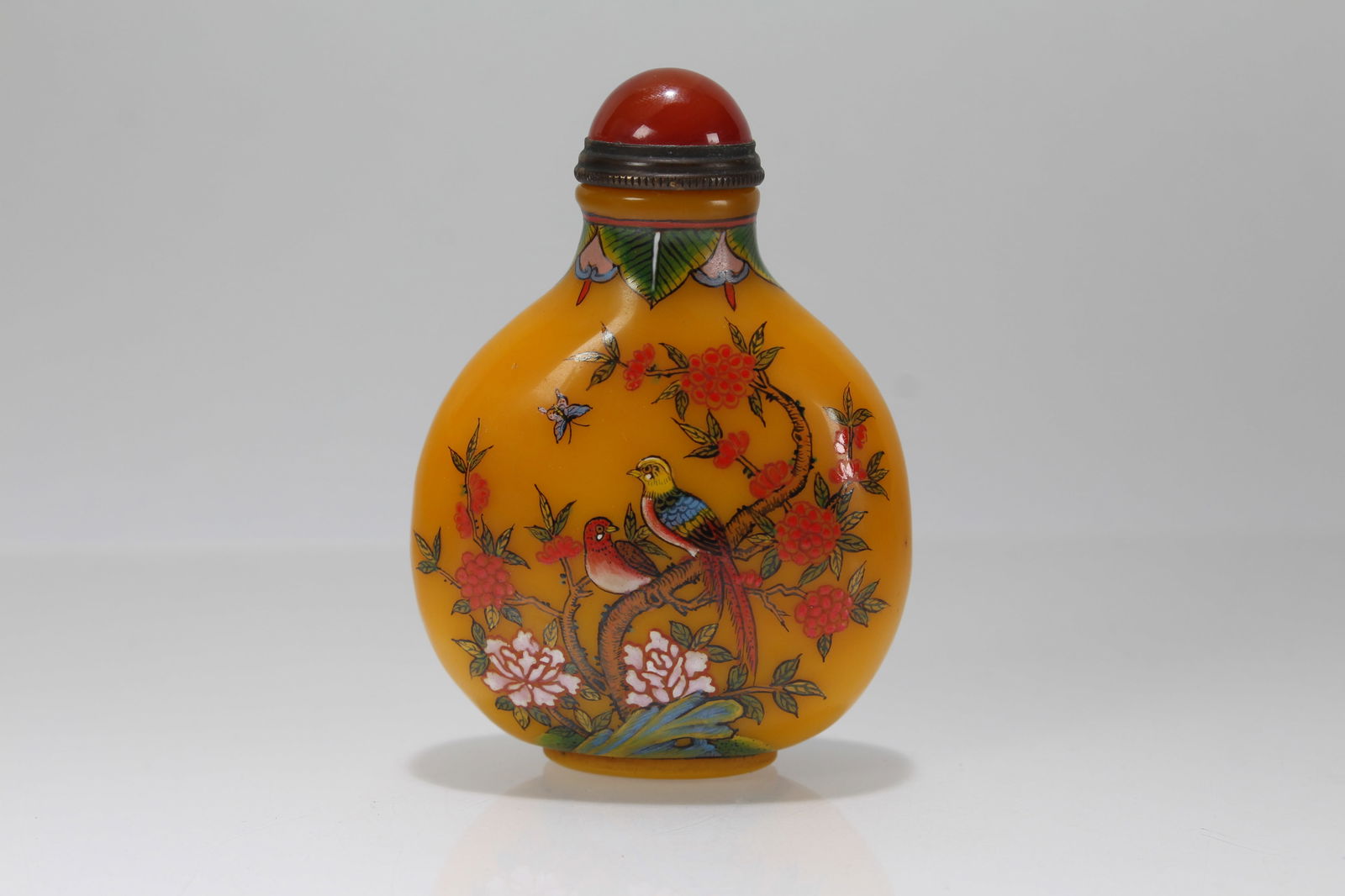 A Chinese Nature-sceen Lidded Snuff Bottle (1 of 5)