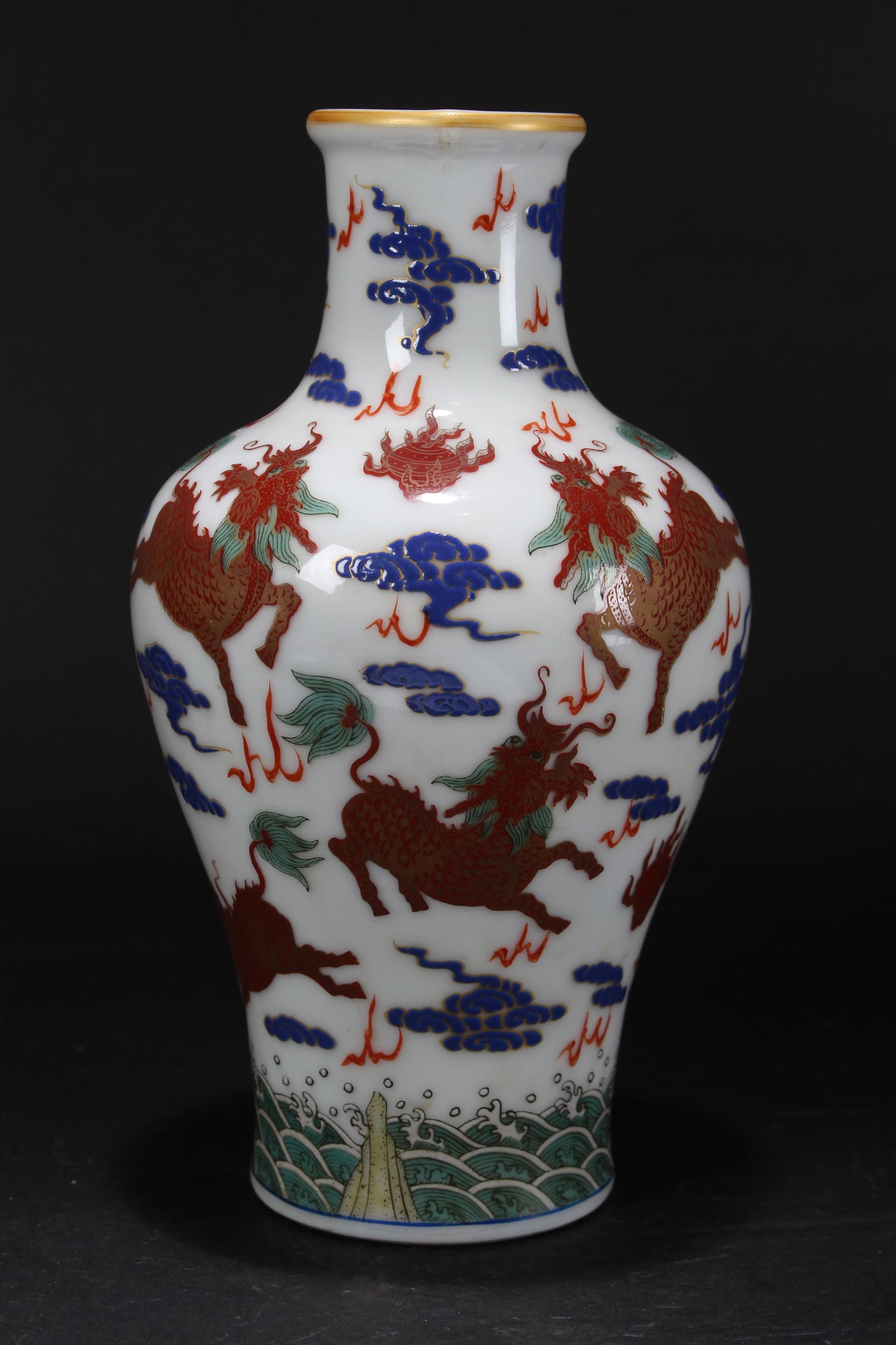 A Chinese Myth-beast Porcelain Fortune Vase: A Chinese Myth-beast Porcelain Fortune Vase . Height: 9.5 (inch).