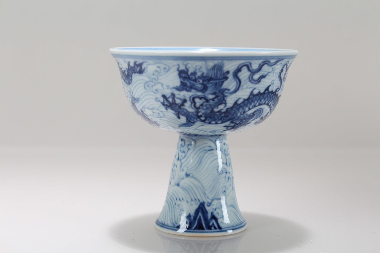 A Chinese Tall-end Dragon-decorating Blue and White Porcelain Cup (1 of 4)