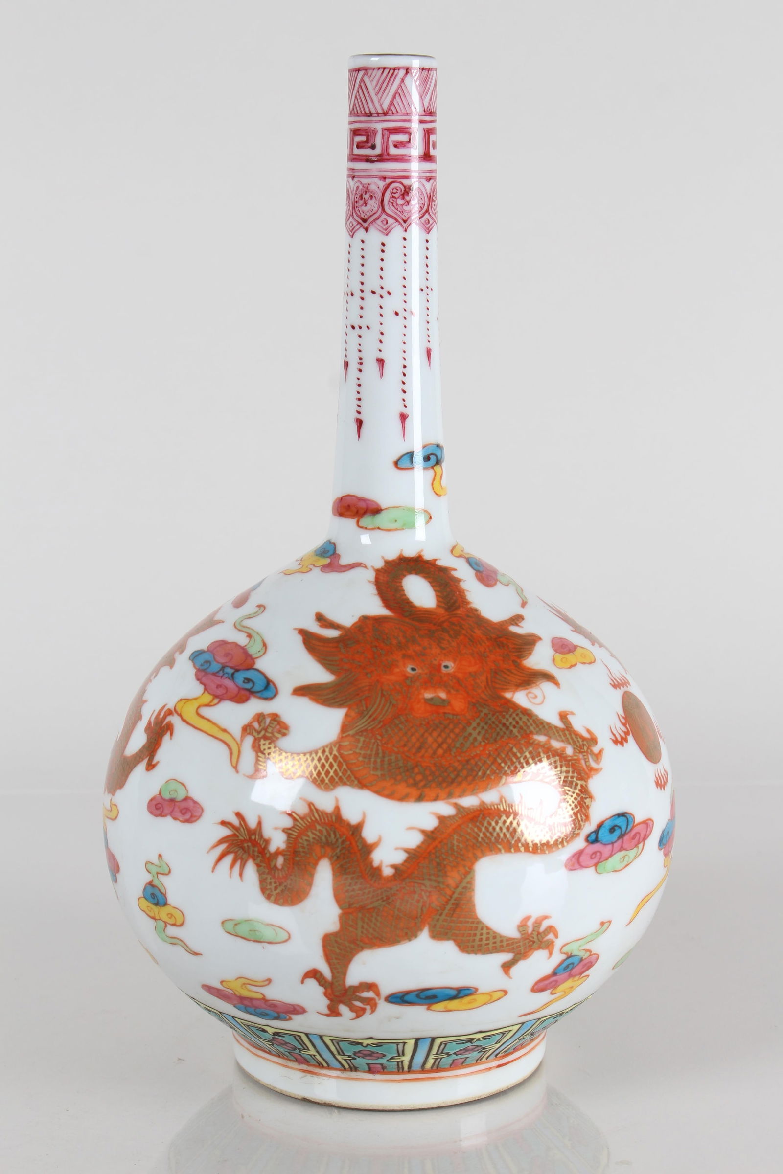 A Chinese Ancient-framing Dragon-decorating Fortune Porcelain Vase: A Chinese Ancient-framing Dragon-decorating Fortune Porcelain Vase . Height: 9.75 (inch).