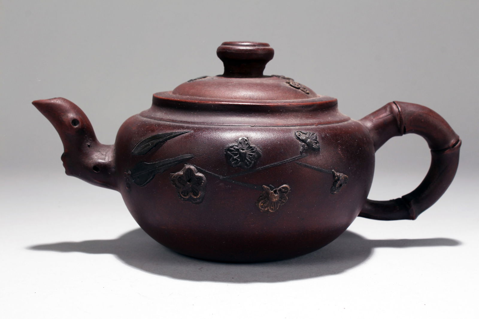A Chinese Leaf-fortune Root Tea Pot - 5