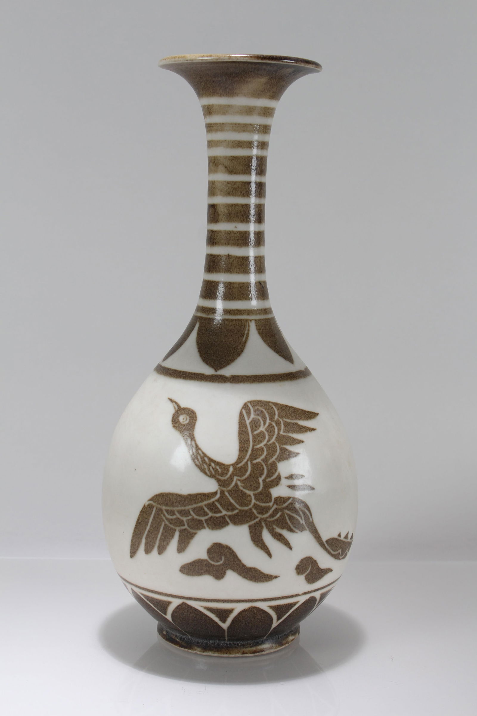 A Chinese Anicent-framing Porcelain Fortune Vase: A Chinese Anicent-framing Porcelain Fortune Vase. Height: 12.5 (inch).