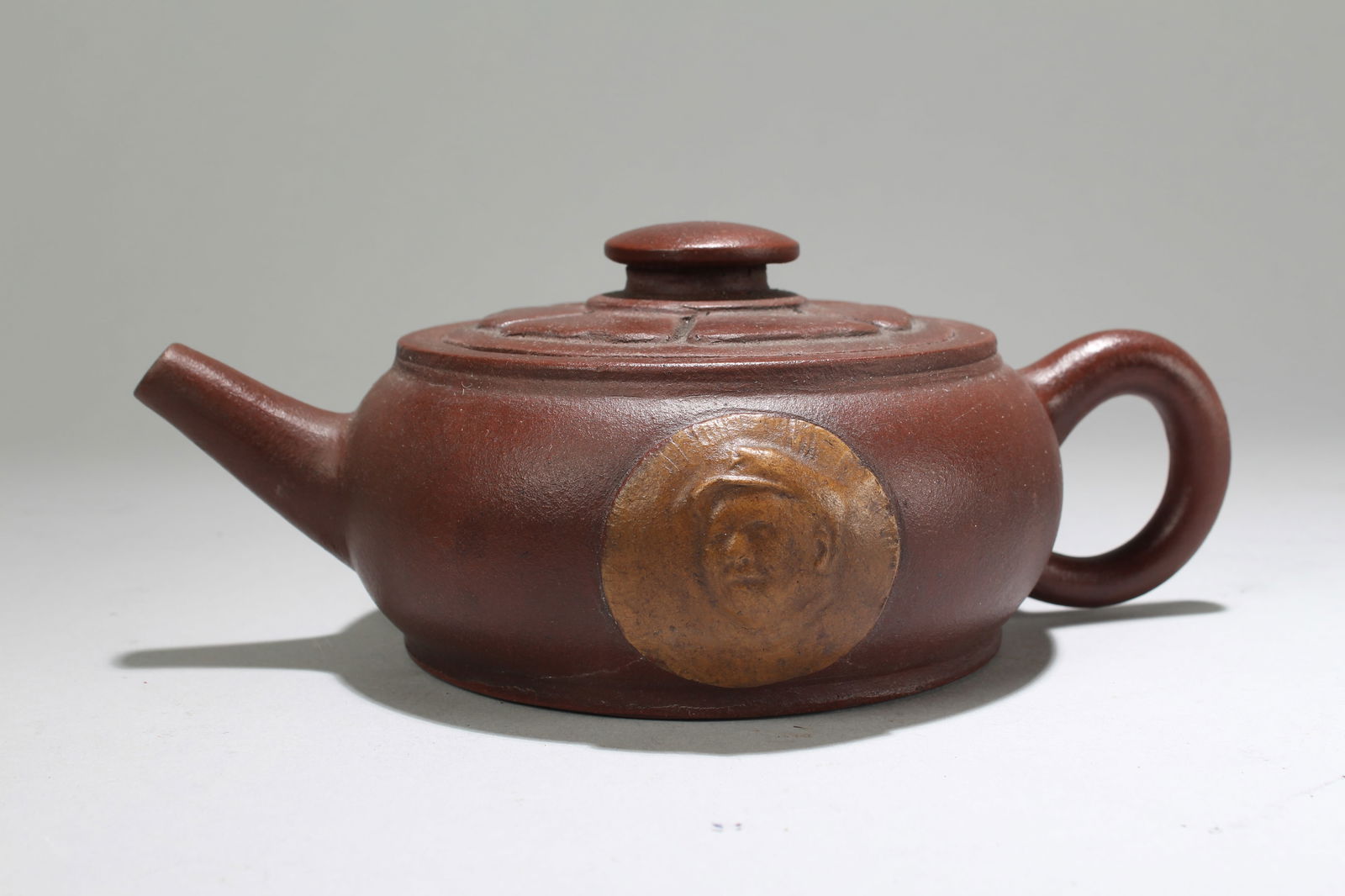 Chinese Tea Pot: Chinese Tea Pot . Length: 7.25 (inch). Width: 2.75 (inch).