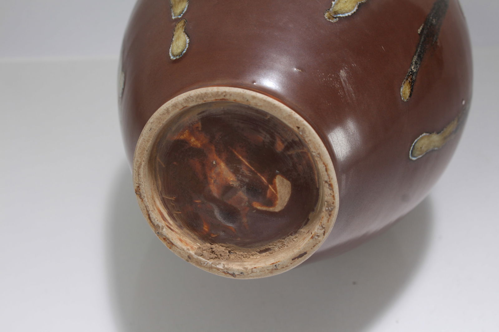 A Chinese Brown-coding Porcelain Fortune Vase - 4