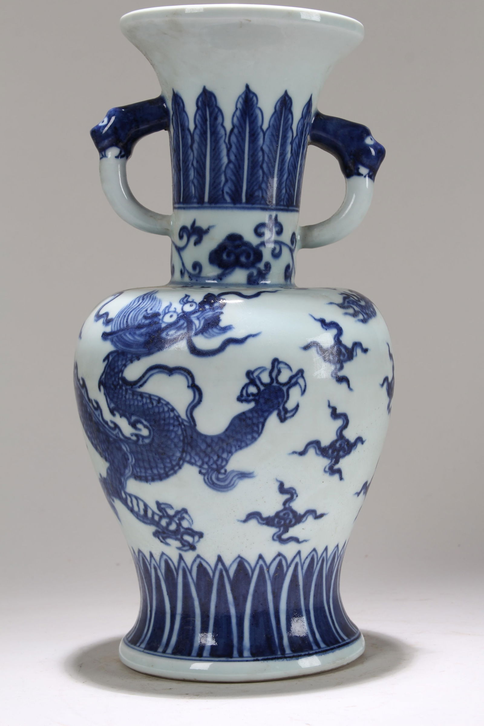 A Chinese Blue and White Dragon-decorating Porcelain Fortune Vase (1 of 6)