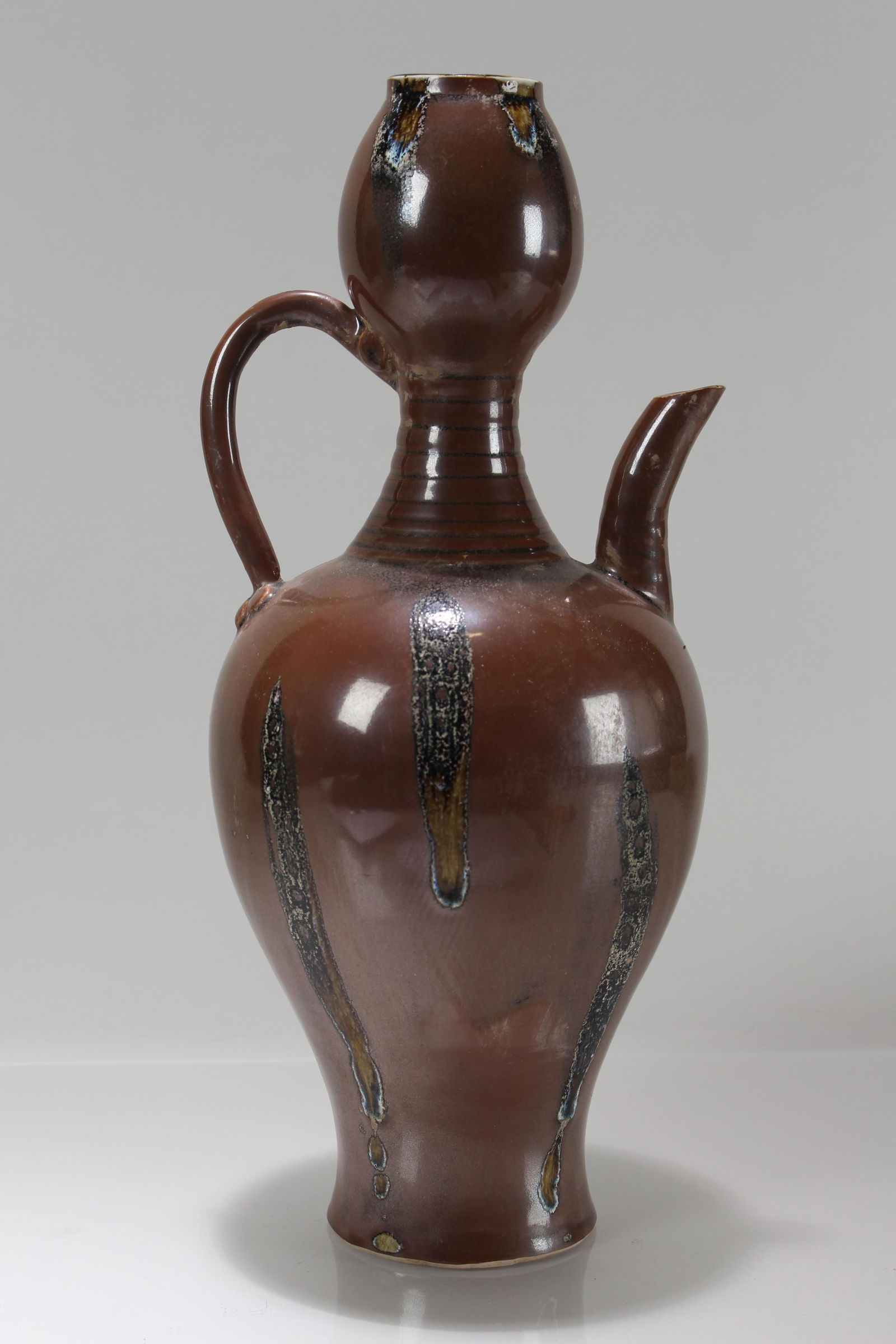 A Chinese Anicent-framing Porcelain Fortune Vase: A Chinese Anicent-framing Porcelain Fortune Vase. Height: 12.5 (inch).