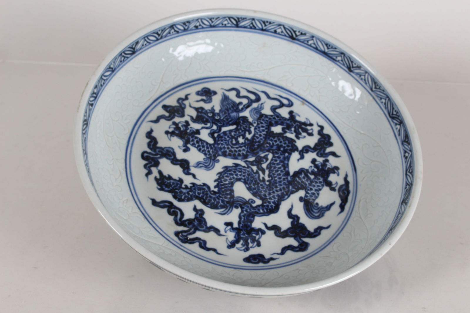 A Chinese Dragon-decorating Blue and White Porcelain Fortune Plate (1 of 6)
