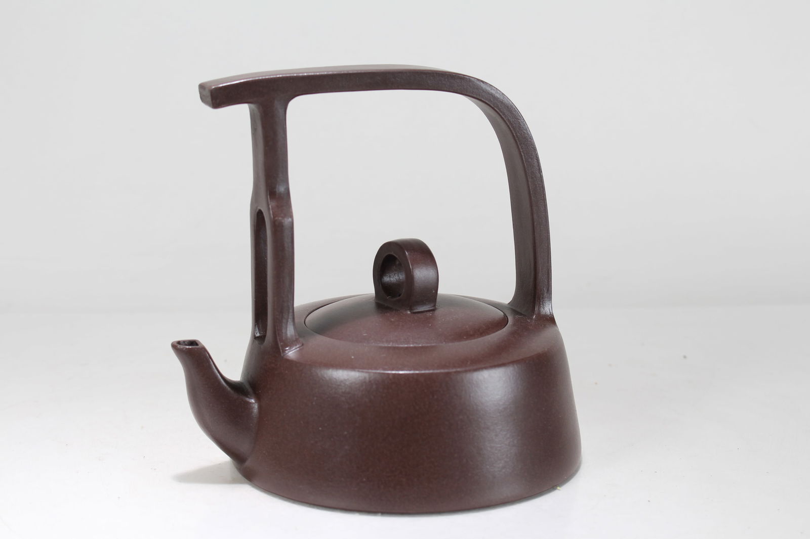 A Chinese High-handled Fortune Tea Pot (1 of 4)