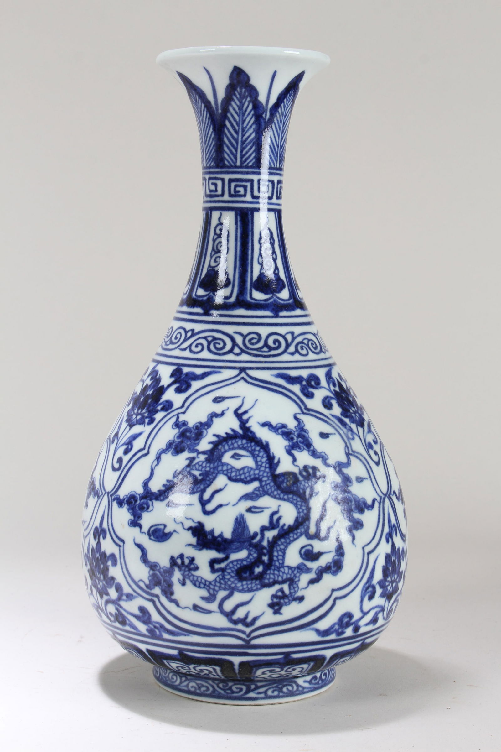 A Chinese Blue and White Dragon-decorating Fortune Porcelain Vase (1 of 4)