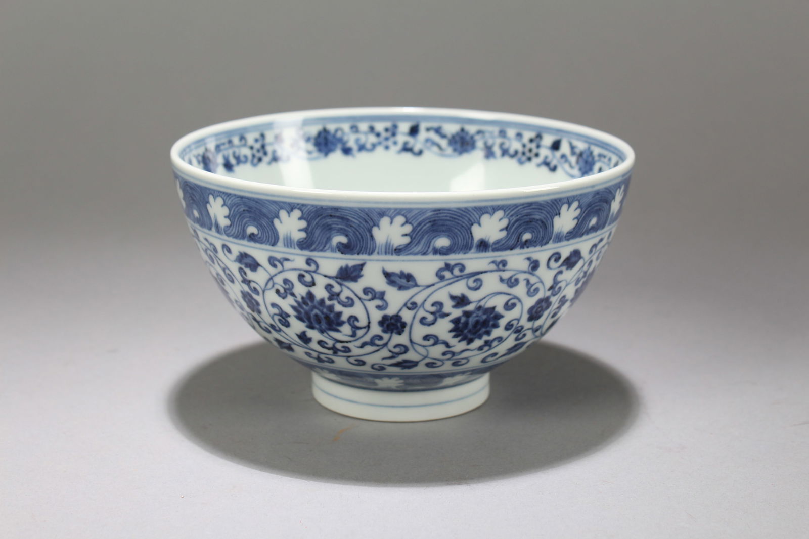 A Chinese Blue-and-white Porcelain Plant-fortune Bowl (1 of 7)