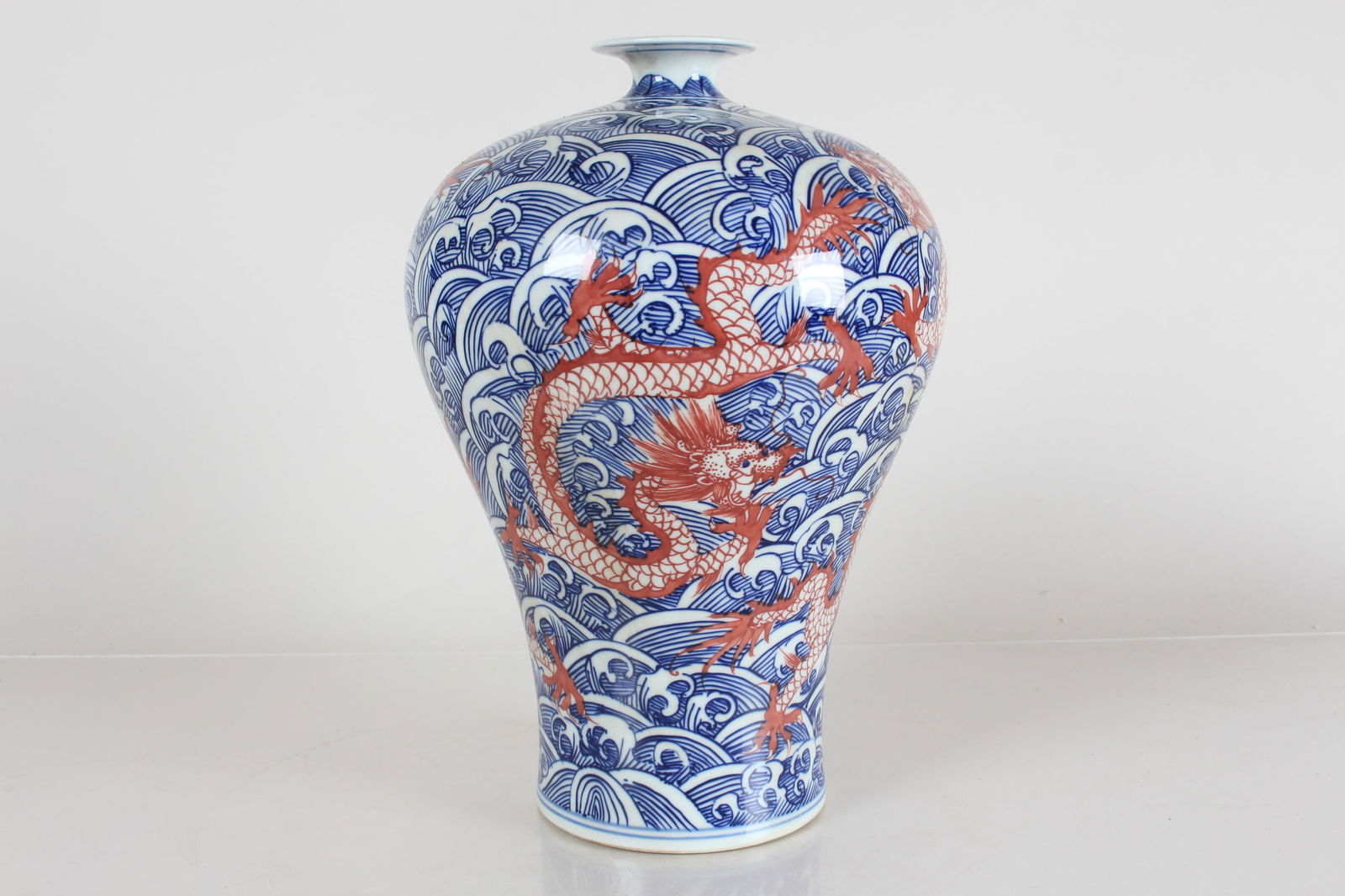 A Chinese Dragon-decorating Porcelain Fortune Vase (1 of 5)