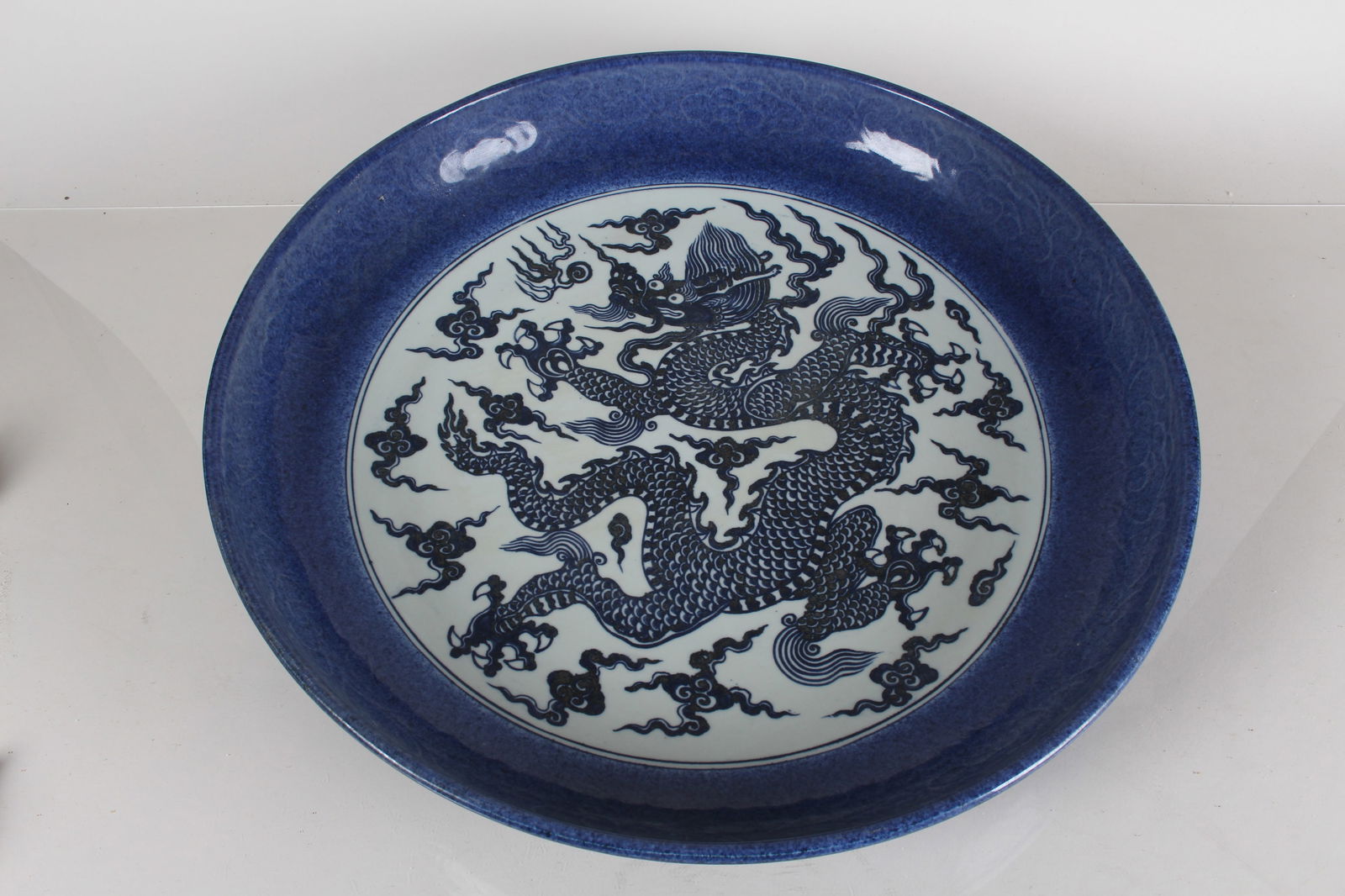 A Chinese Blue and White Dragon-decorating Massive Porcelain Plate (1 of 6)