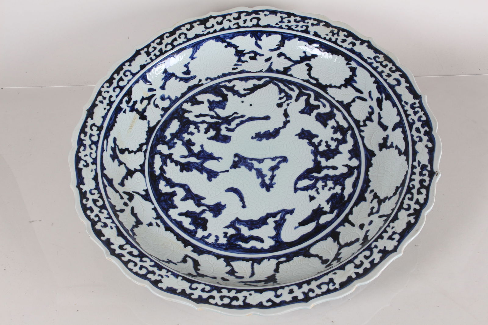 A Chinese Blue and White Massive Dragon-decorating Porcelain Fortune Plate (1 of 5)