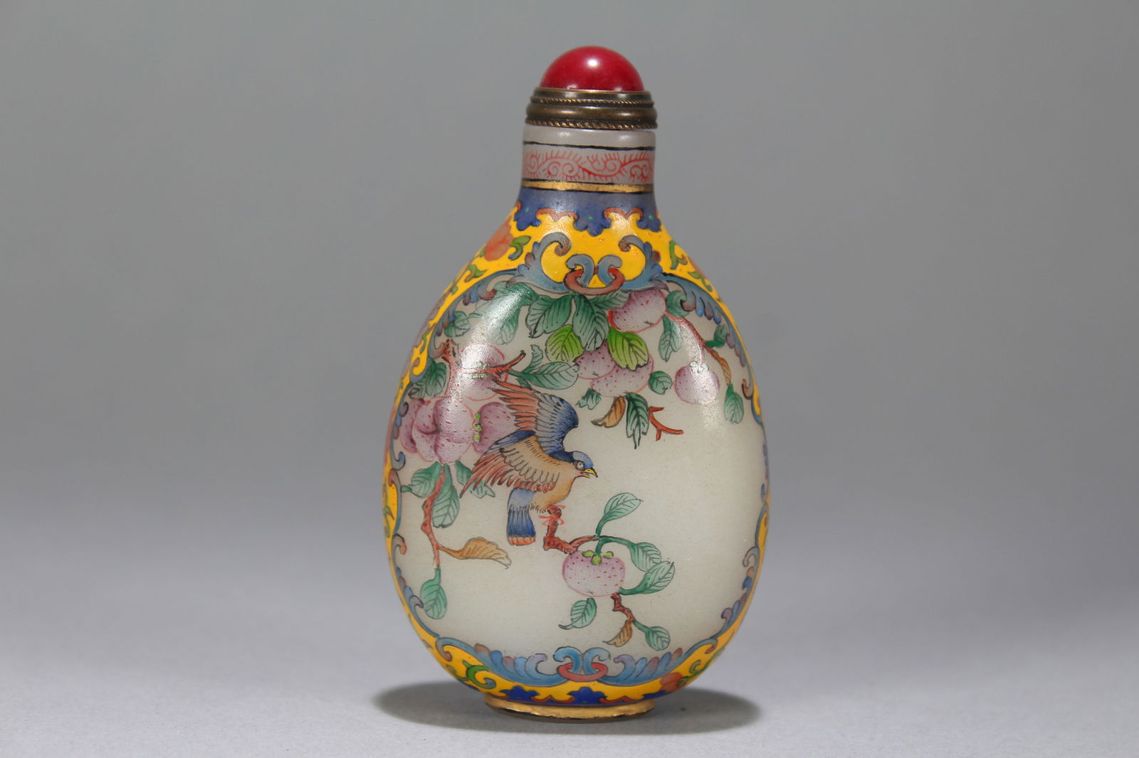 A Chinese Vividly-detailed Nature-sceen Fortune Snuff Bottle: A Chinese Vividly-detailed Nature-sceen Fortune Snuff Bottle. Height : 3.25 (inch). Width : 1.75 (inch). Length : 1 (inch).