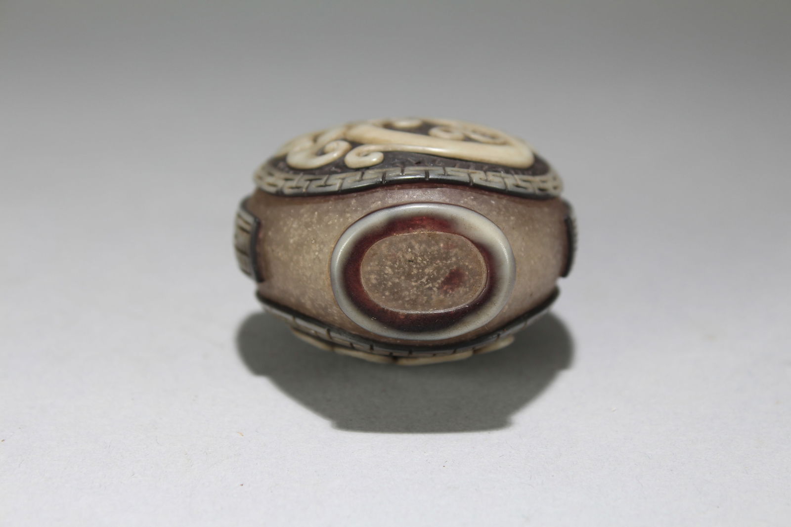 A Chinese Dragon-decorating Fortune Snuff Bottle - 5