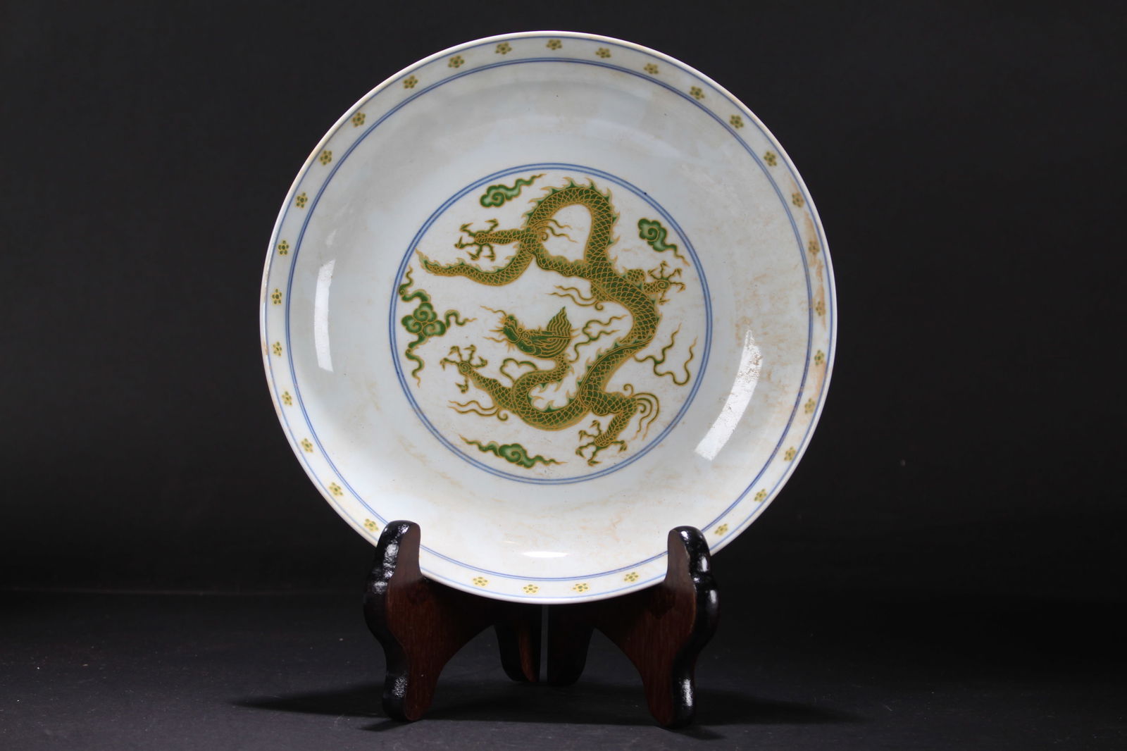 A Chinese White-coding Dragon-decorating Porcelain Fortune Plate (1 of 5)