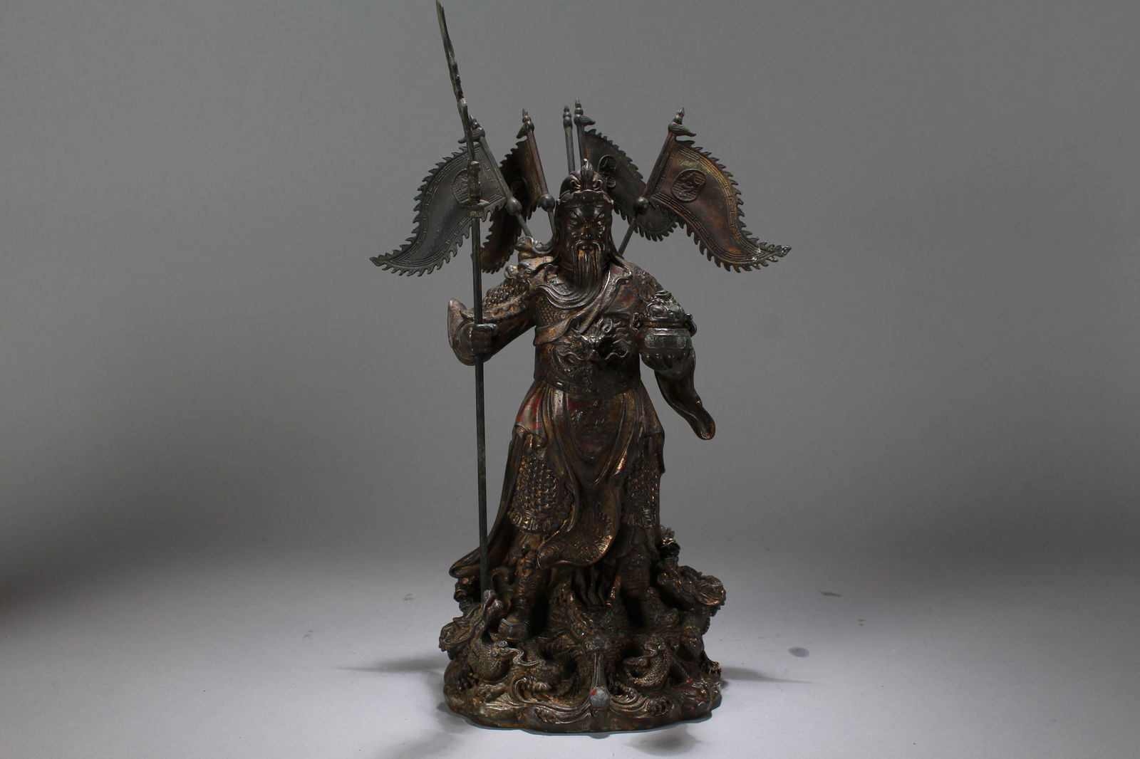 A Chinese Battle-field Vividly-detailed Guangong Statue: A Chinese Battle-field Vividly-detailed Guangong Statue. Height: 14 (inch). Width: 5.5 (inch). Length: 4.5 (inch).