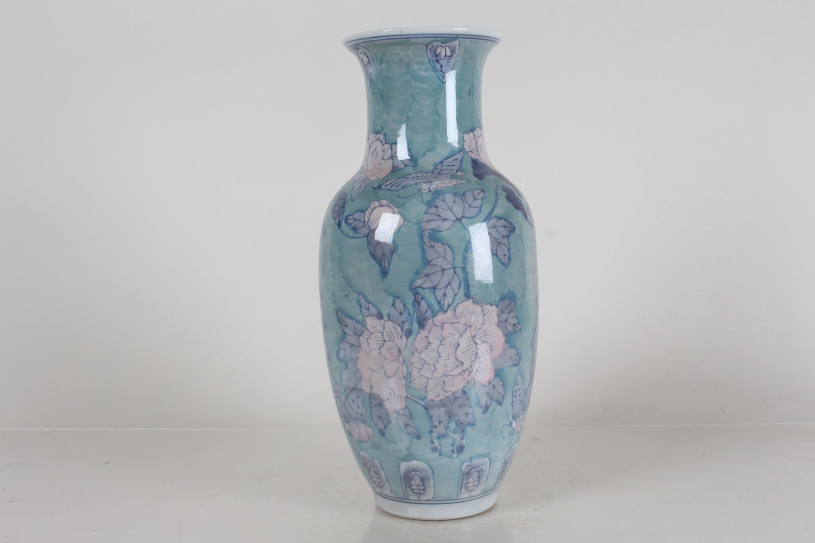 A Porcelain Vase (1 of 5)