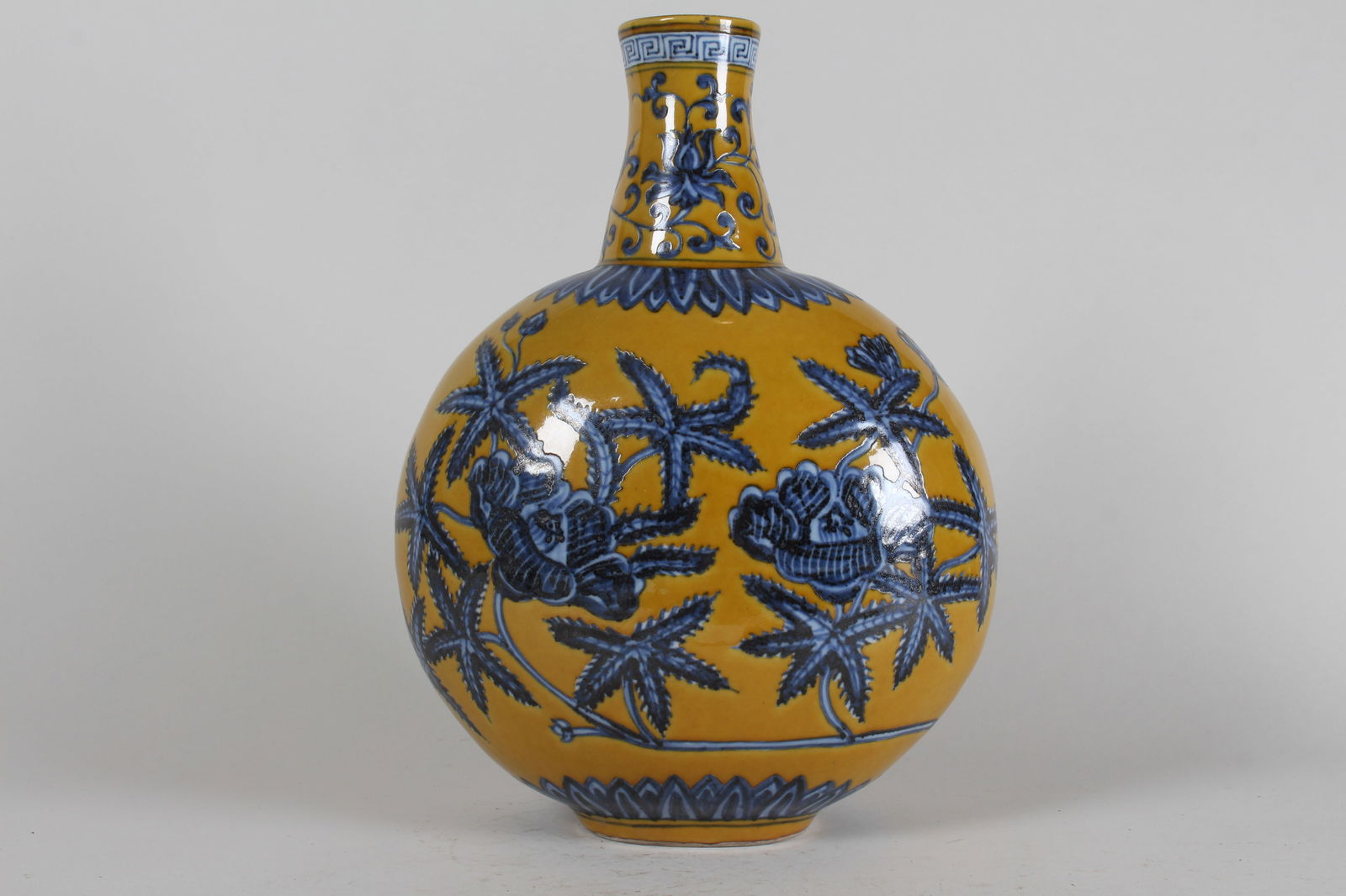 A Chinese Yellow-coding Porcelain Fortune Vase - 2