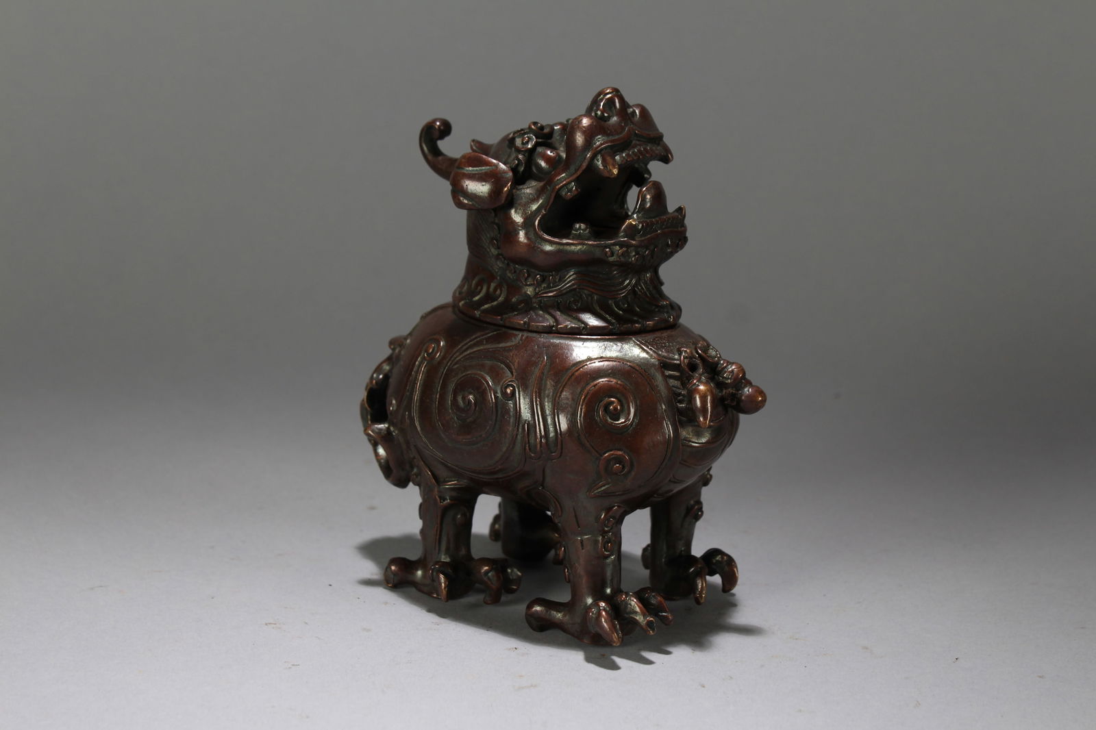 A Chinese Religious Anicent-framing Fortune Myth-beast Statue: A Chinese Religious Anicent-framing Fortune Myth-beast Statue. Height : 6 (inch). Width : 5 (inch). Length : 3 (inch).