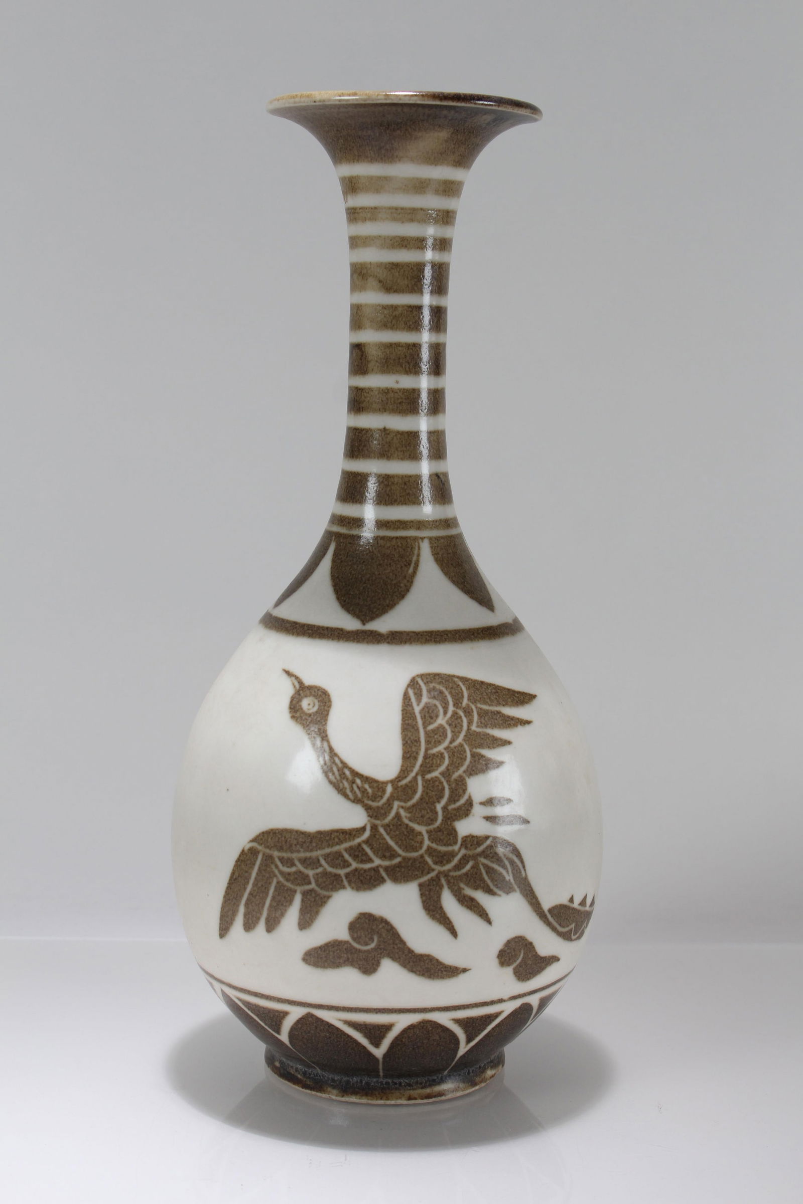 A Chinese Anicent-framing Porcelain Fortune Vase: A Chinese Anicent-framing Porcelain Fortune Vase. Height: 12.5 (inch).