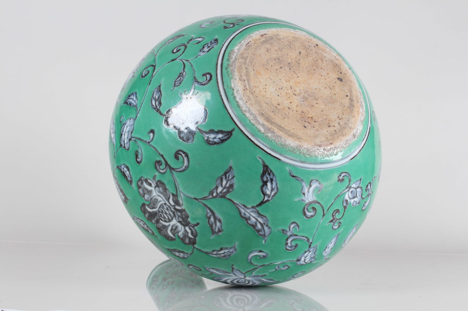 A Chinese Green-coding Porcelain Fortune Vase - 4