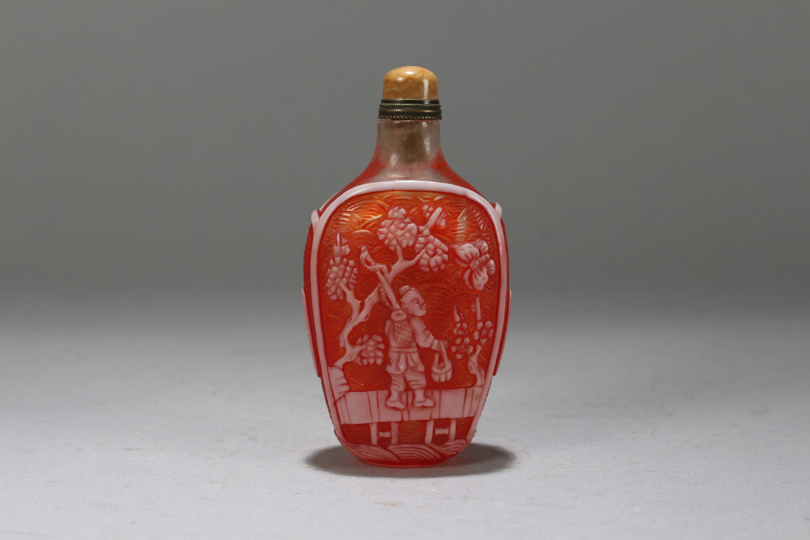 A Chinese Story-telling Fortune Snuff Bottle (1 of 7)