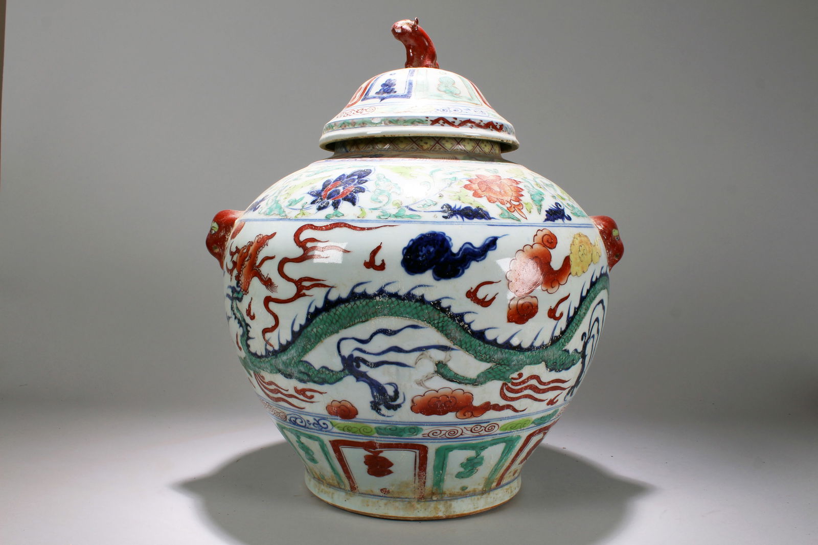 A Chinese Lidded Dragon-decorating Detailed Massive Fortune Vase (1 of 6)