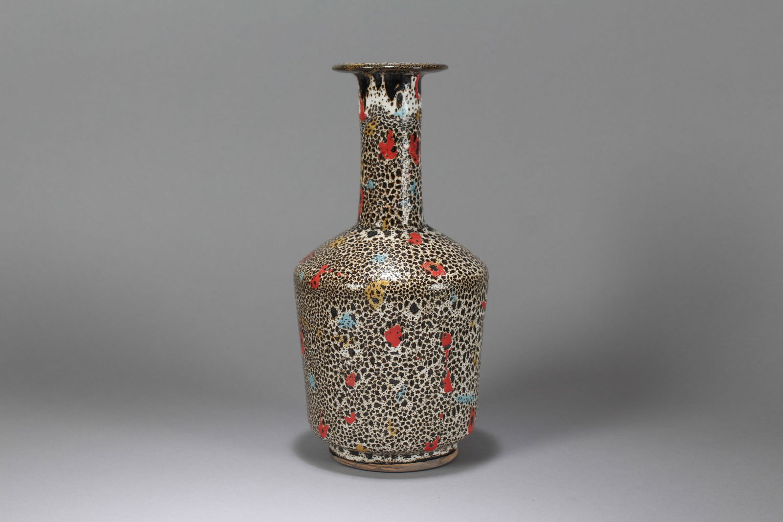 A Chinese Blue-and-white Phoenix-decorating Porcelain Fortune Vase: A Chinese Fortune Porcelain Vase. Height: 10.75 (inch). Opening Diameter: 5 (inch)