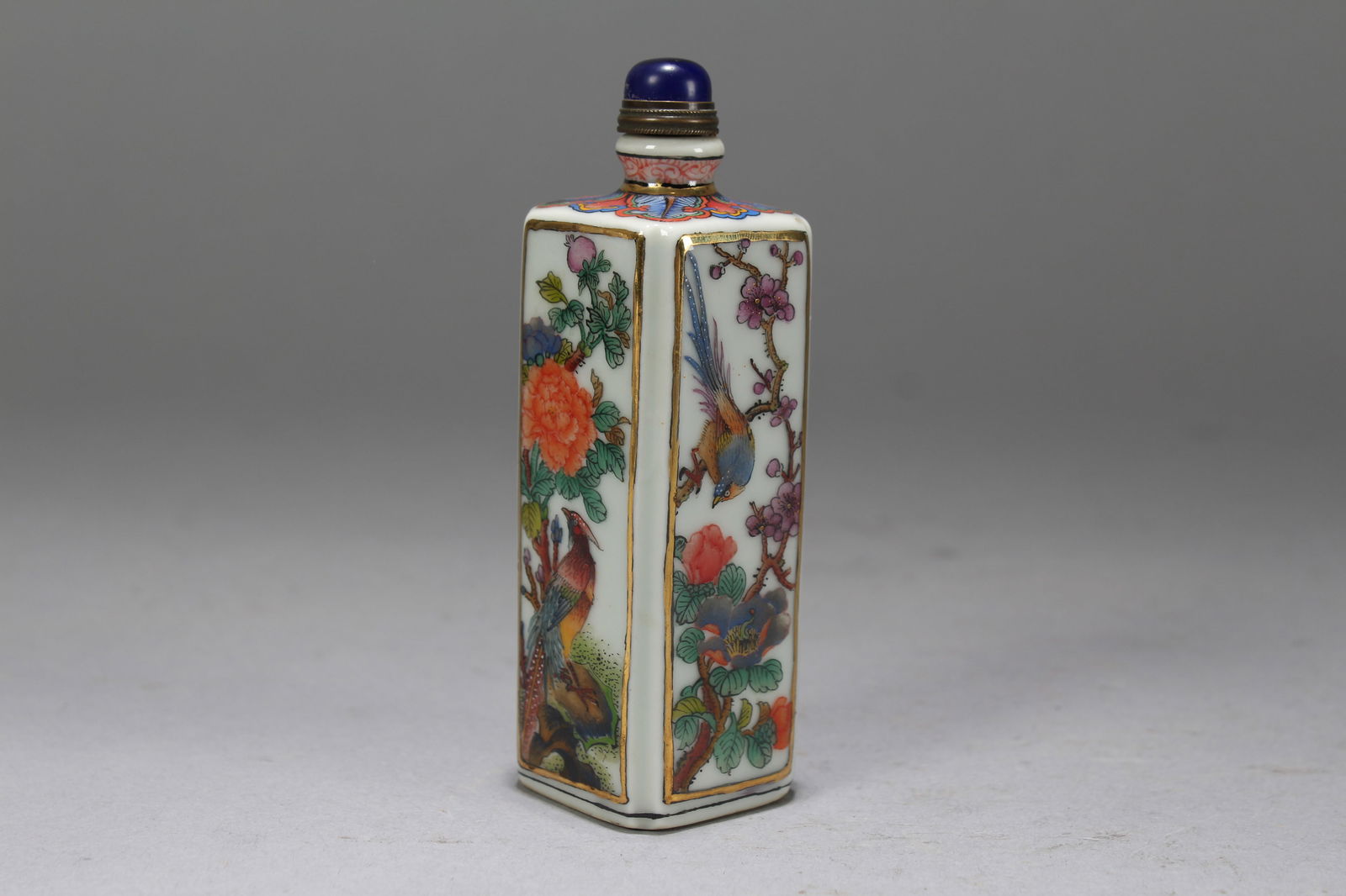 A Chinese Square-based Fortune Snuff Bottle - 3