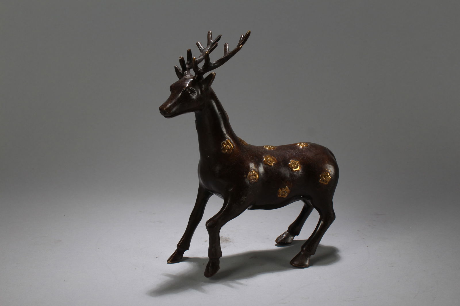 A Chinese Religious Fortune Myth-beast Statue: A Chinese Religious Fortune Myth-beast Statue . Height: 8.75 (inch). Length: 7.5 (inch). Width: 2.5 (inch).