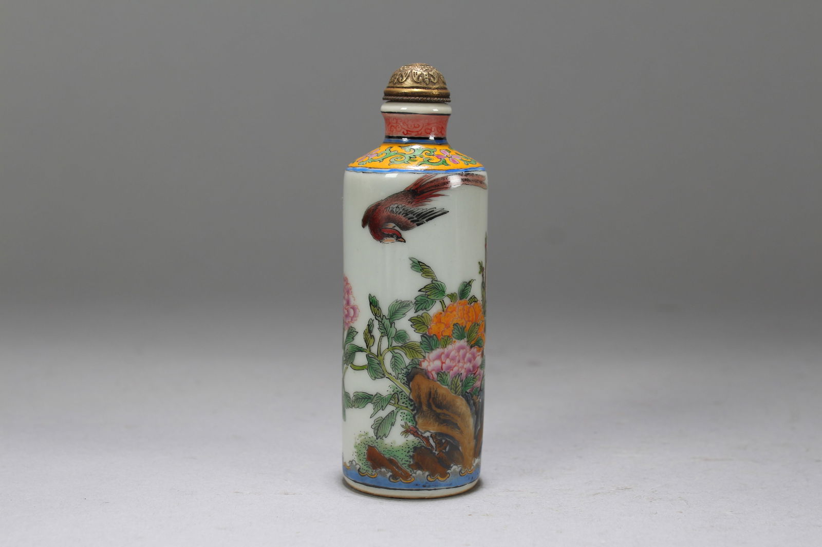 A Chinese Lidded Nature-sceen Fortune Snuff Bottle (1 of 6)