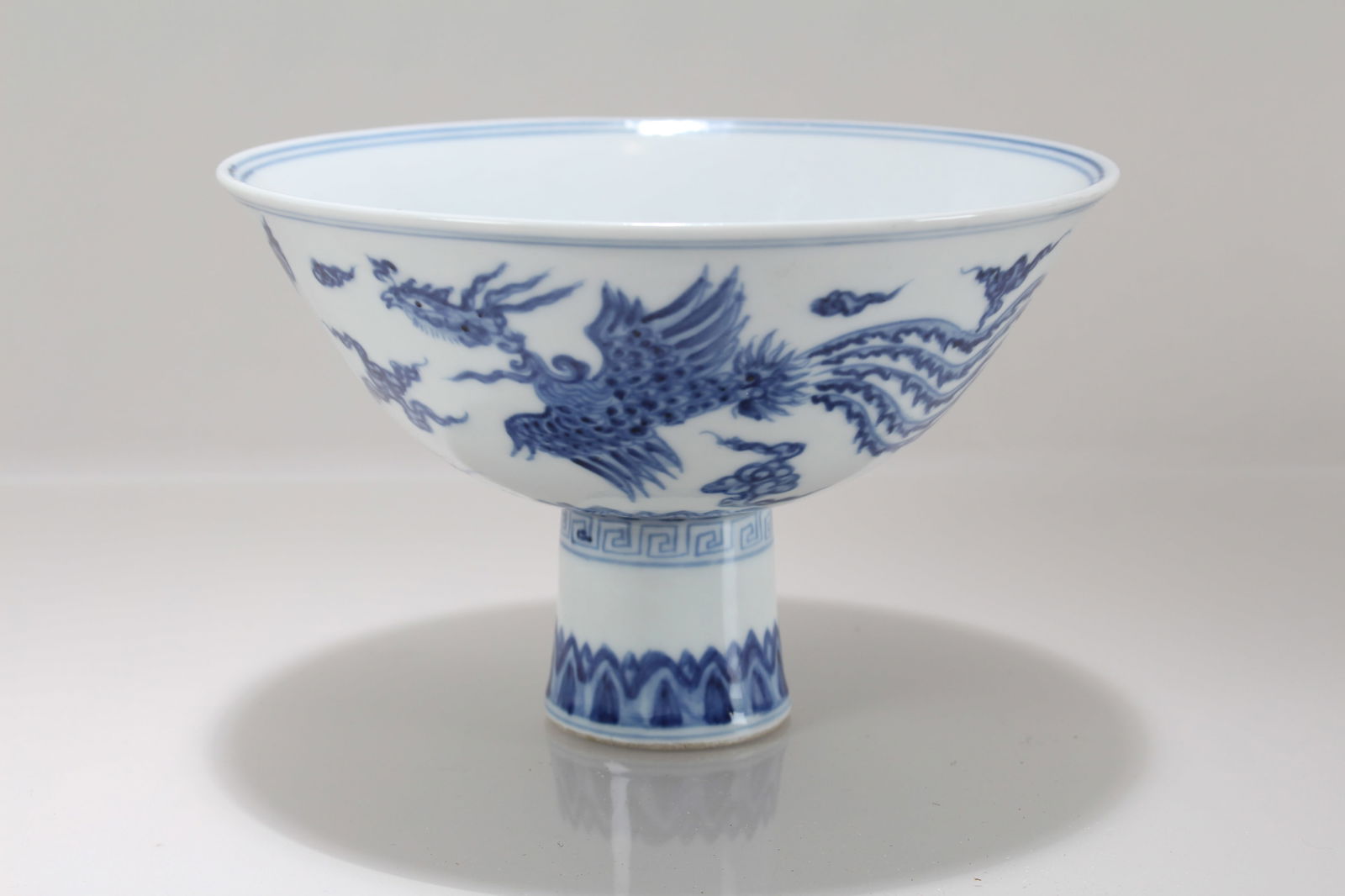 A Chinese Blue and White Phoenix-framing Porcelain Bowl: A Chinese Blue and White Phoenix-framing Porcelain Bowl
