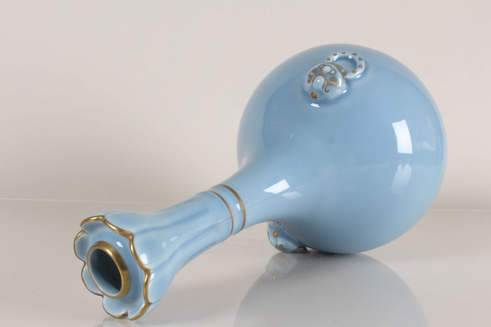 A Chinese Duo-handled Blue-coding Porcelain Vase - 4