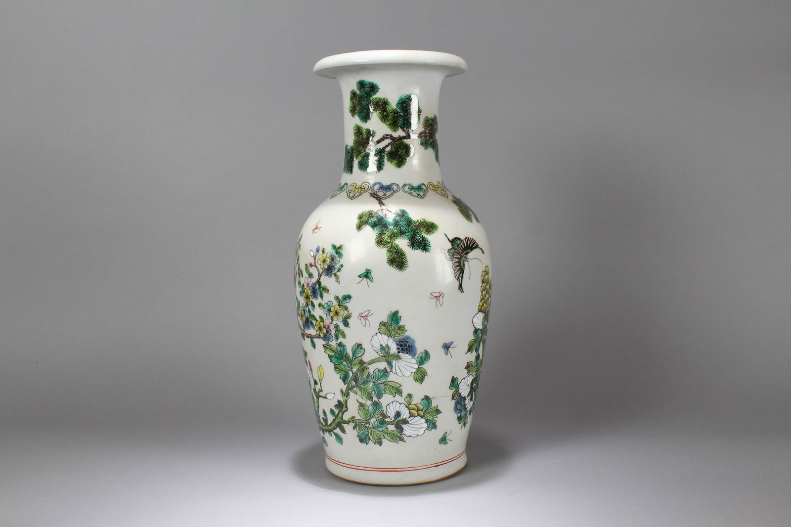 A Chinese Nature-scene Massive Porcelain Vase: A Chinese Nature-scene Massive Porcelain Vase. Height: 17.25 (inch). Width: 8 (inch).