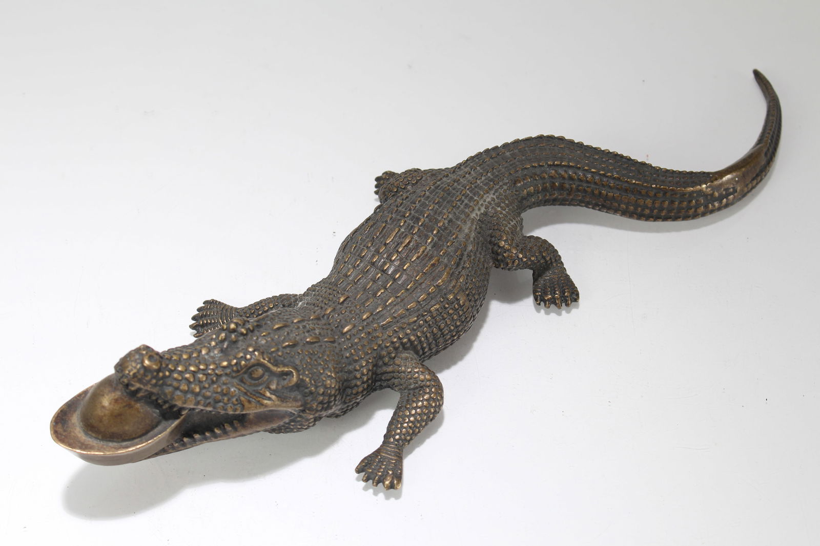 A Chinese Wealth-Fortune-icon Statue: A Chinese Wealth-Fortune-icon Statue. Height: 2.25 (inch). Length: 12 (inch).