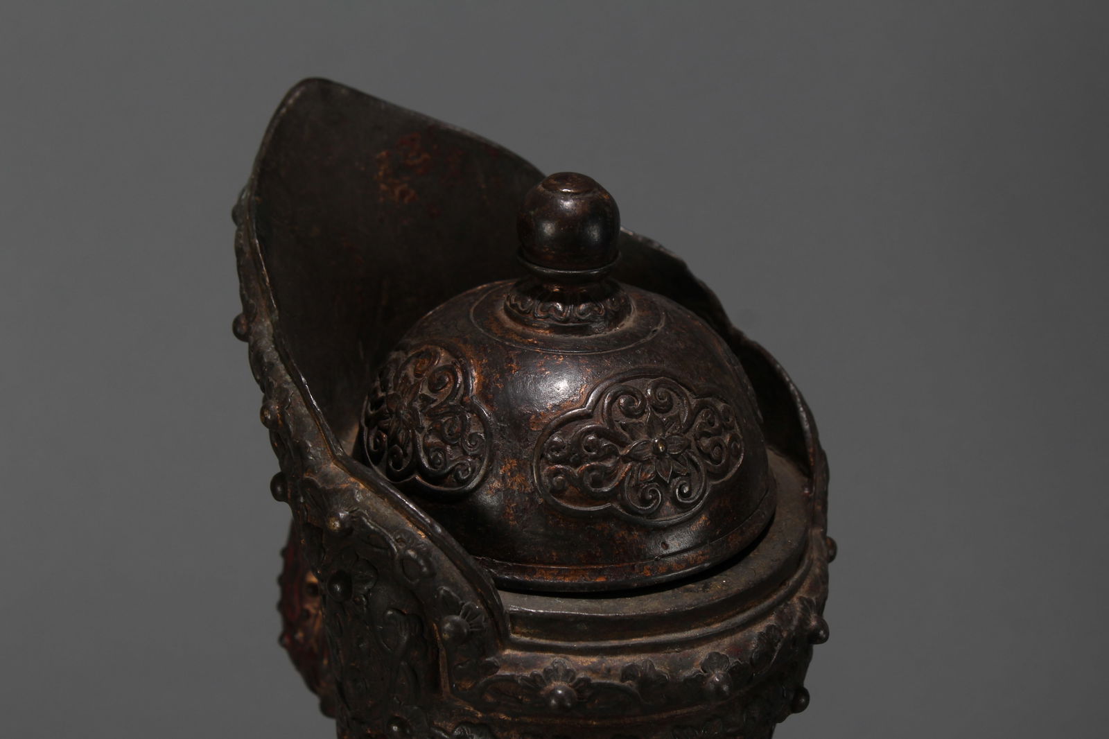 A Chinese Massive Lidded Fortune Ewer - 6