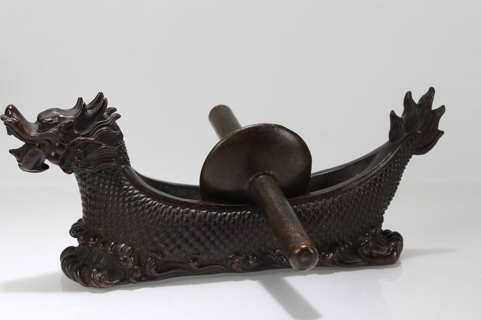 A Chinese Dragon-decorating Fortune Statue - 3