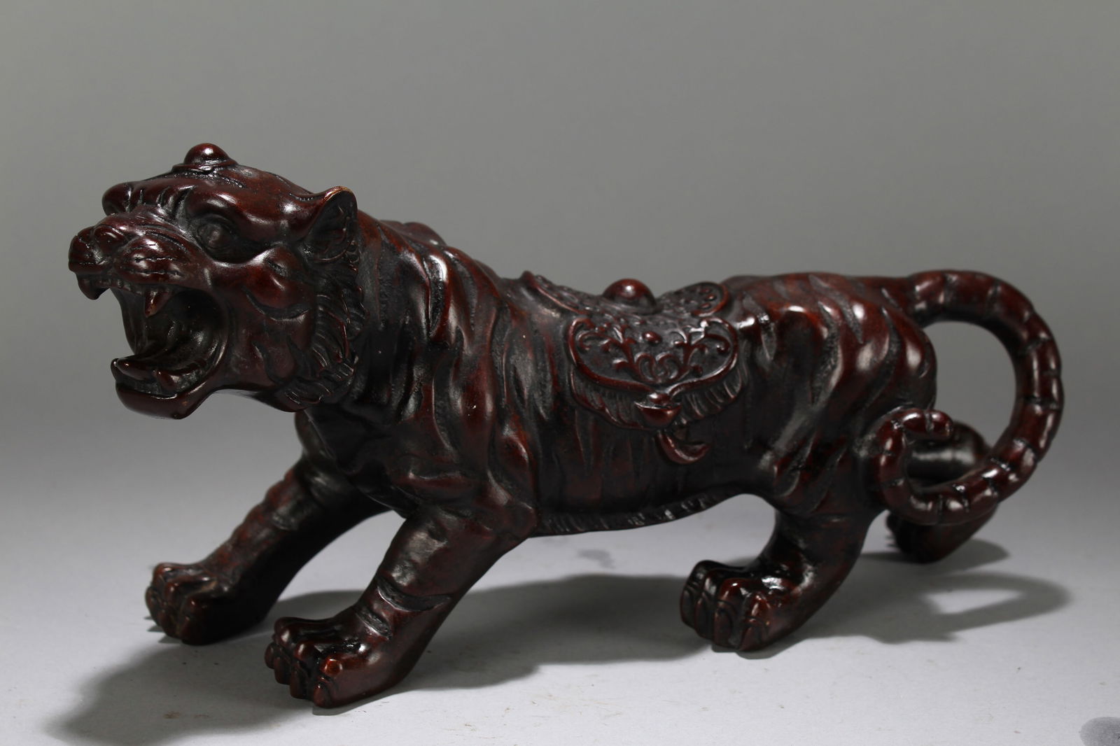 A Chinese Anicent-framing Religious Myth-beast Fortune Statue (1 of 6)